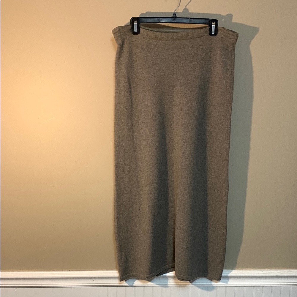Neiman Marcus Women’s Cashmere Maxi Skirt Mocha Quite Luxury Minimalist